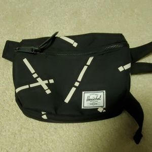 Herschel waist pack nwot